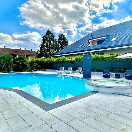 Appartamento In Villa Con Piscina Privata E Jacuzzi Ad Uso Esclusivo Rivarolo Canavese Eksteriør bilde