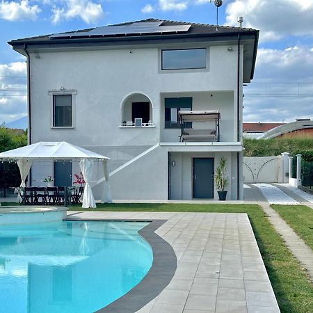 Appartamento In Villa Con Piscina Privata E Jacuzzi Ad Uso Esclusivo Rivarolo Canavese Eksteriør bilde