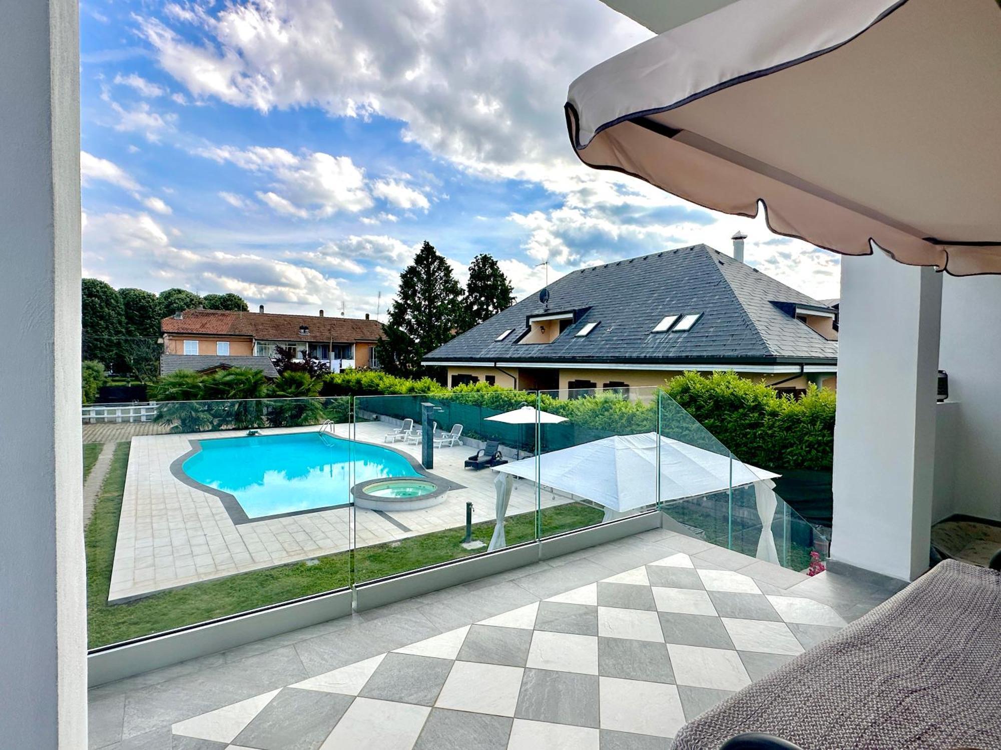 Appartamento In Villa Con Piscina Privata E Jacuzzi Ad Uso Esclusivo Rivarolo Canavese Eksteriør bilde