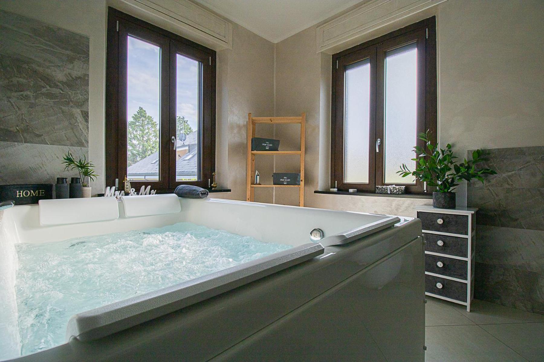 Appartamento In Villa Con Piscina Privata E Jacuzzi Ad Uso Esclusivo Rivarolo Canavese Eksteriør bilde